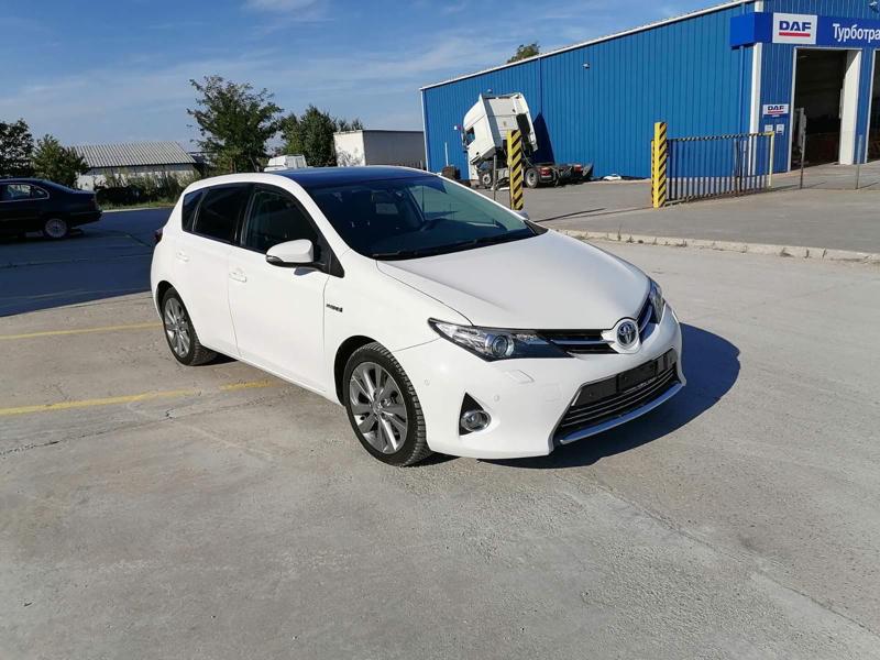 Toyota Auris  - изображение 7