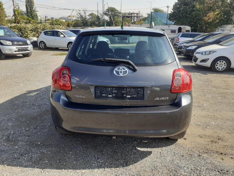 Toyota Auris 1.6 като нова  - изображение 4