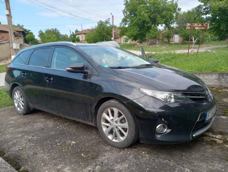 Toyota Auris  - изображение 3