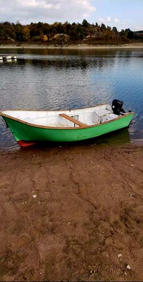 Лодка Ally 