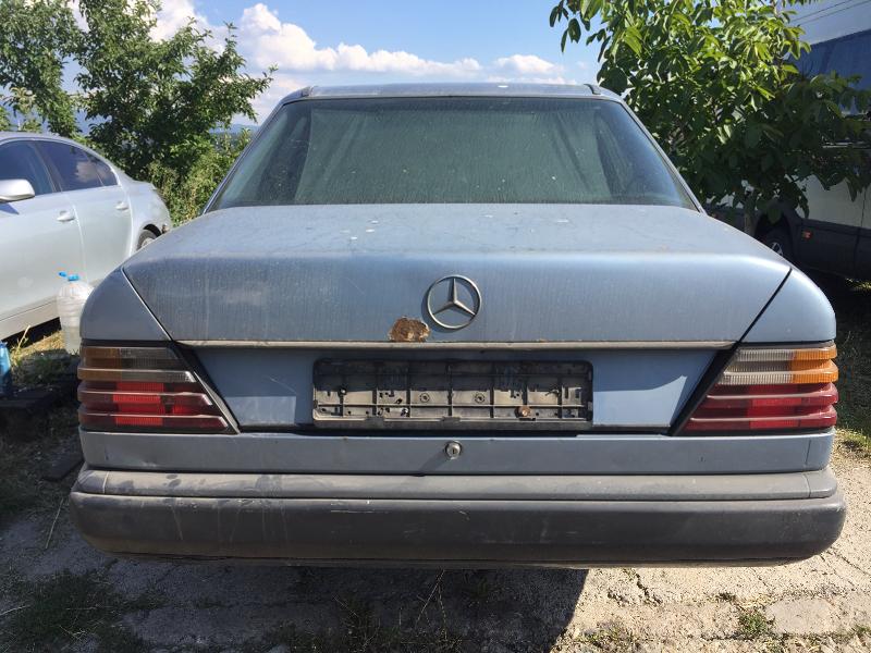 Mercedes-Benz 124 250д - изображение 5