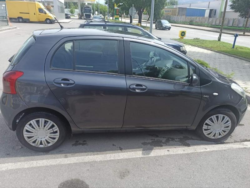 Toyota Yaris  - изображение 3