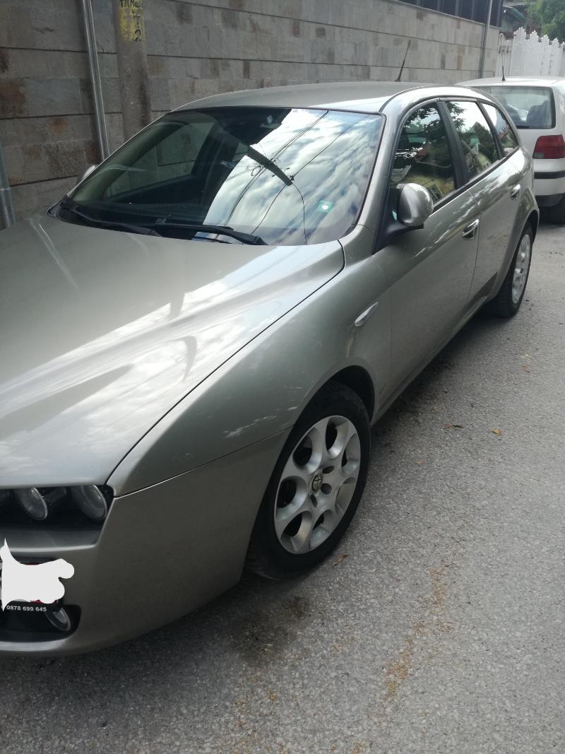 Alfa Romeo 159 sportwagon  - изображение 3