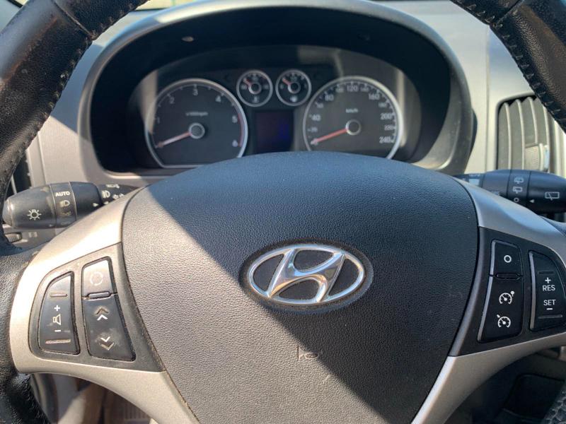 Hyundai I30 1.6 CRDI CW - изображение 10