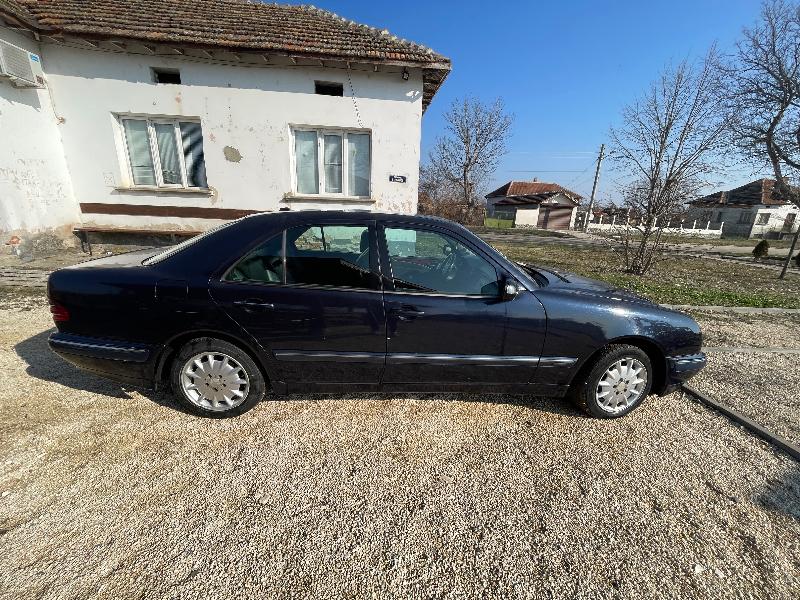 Mercedes-Benz E 200 2.0 cdi - изображение 3