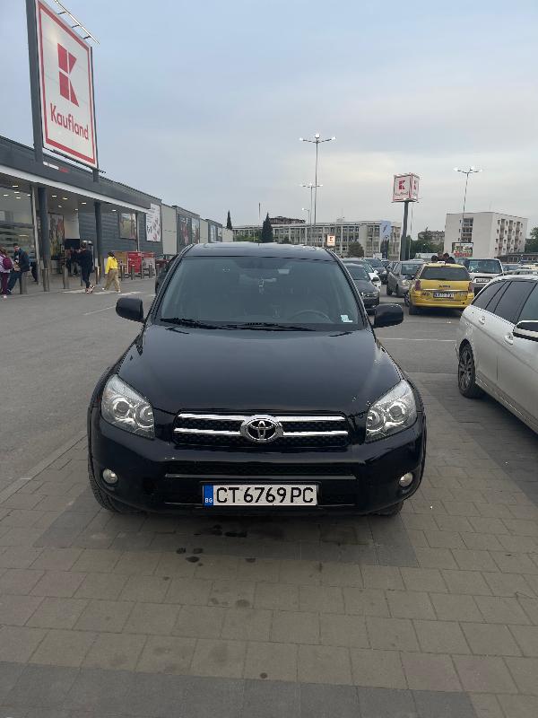 Toyota Rav4 2.2 TD - изображение 2