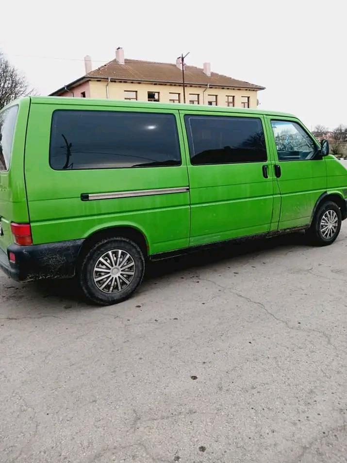 VW Transporter 2.4L 75 - изображение 4