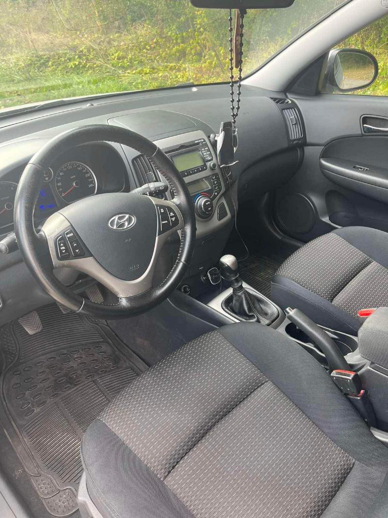 Hyundai I30 1.6 CRD - изображение 9