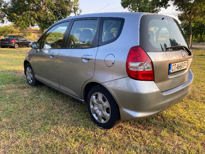 Honda Jazz 1.4 - изображение 2