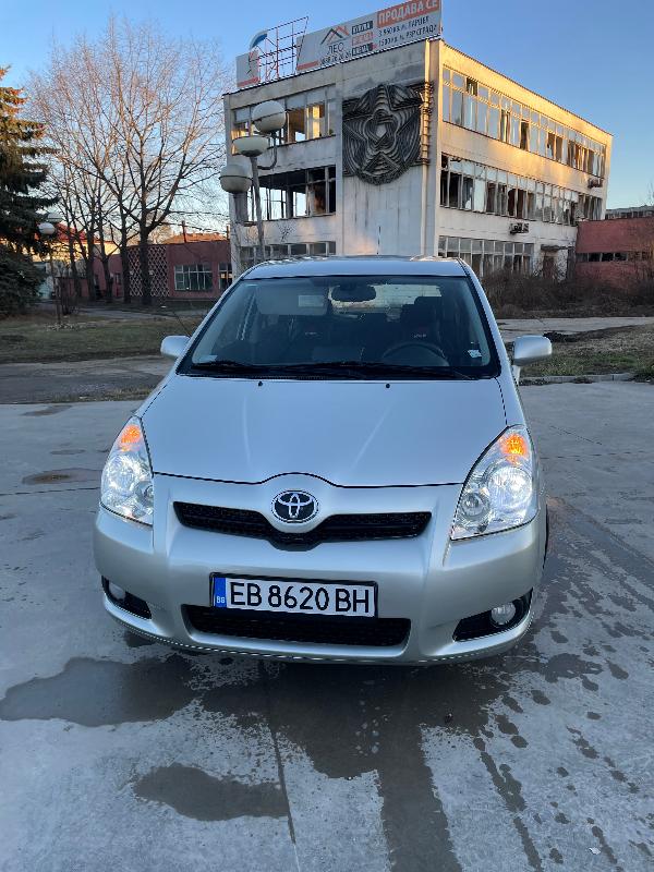 Toyota Corolla verso 2.2 - изображение 5