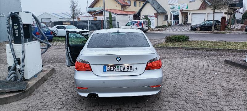 BMW 525 2.5 бензин - изображение 7