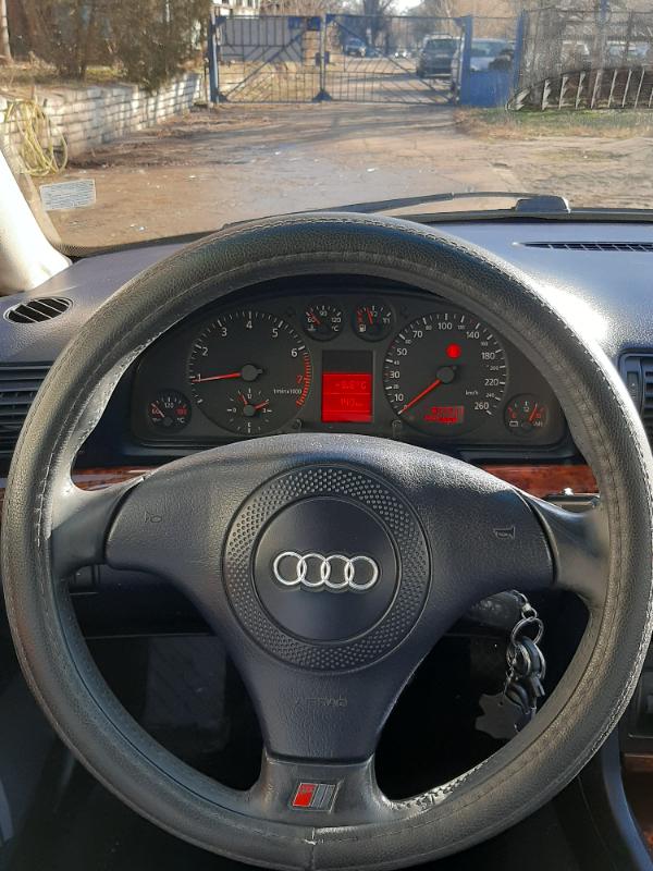 Audi A4 1.8 125к - изображение 6