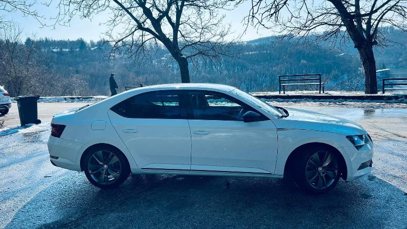 Skoda Superb Sportline 2.0-TD - изображение 10