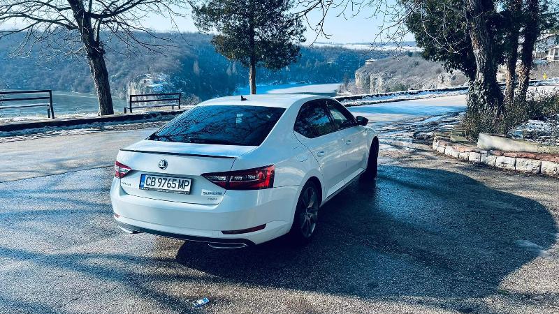 Skoda Superb Sportline 2.0-TD - изображение 7