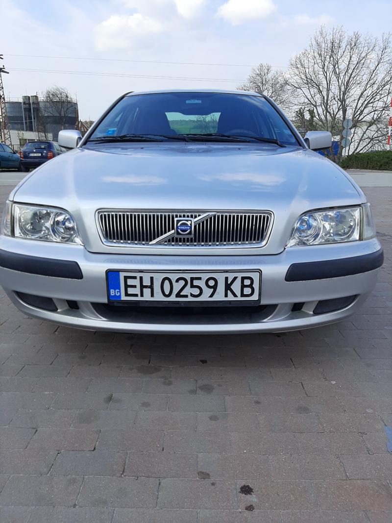 Volvo S40 1.9D - изображение 2