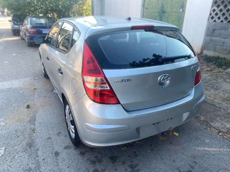 Hyundai I30 1.6 CRDI - изображение 3