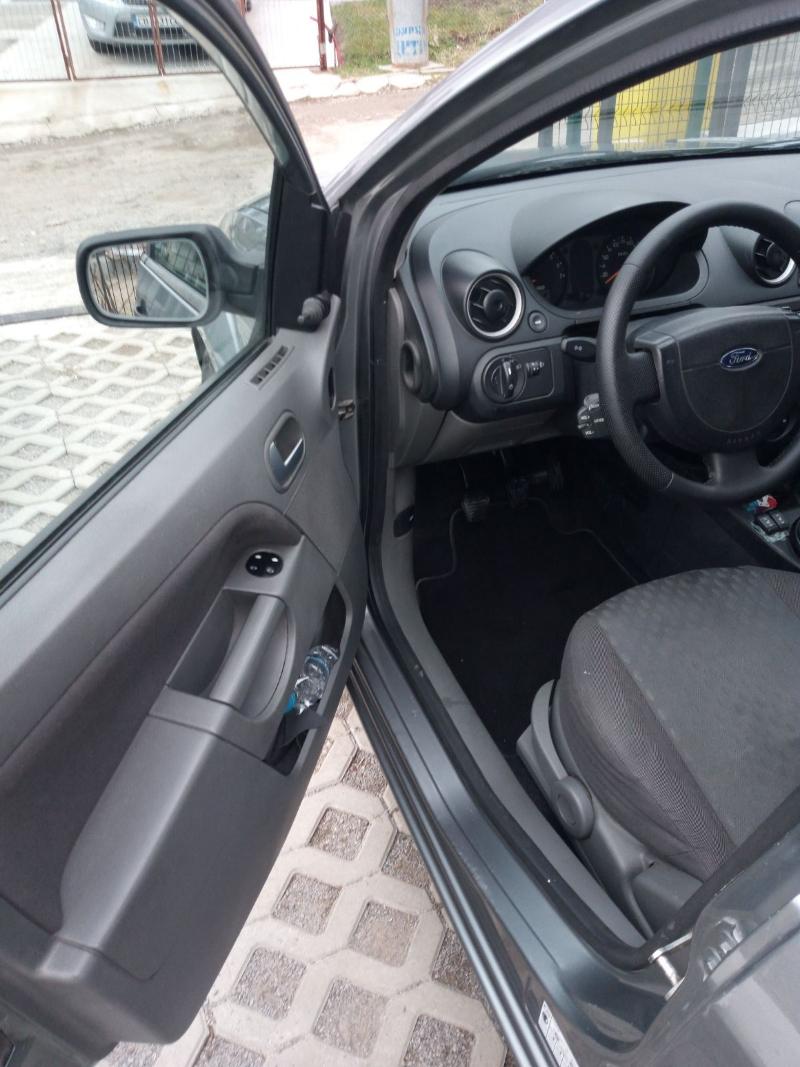 Ford Fiesta 1.4бензин - изображение 10