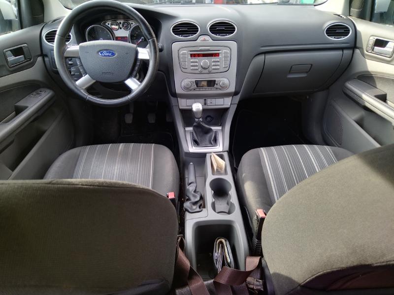 Ford Focus 1.6i - изображение 8