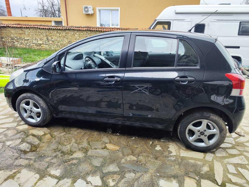 Toyota Yaris 1.33 dual VVT-I - изображение 3