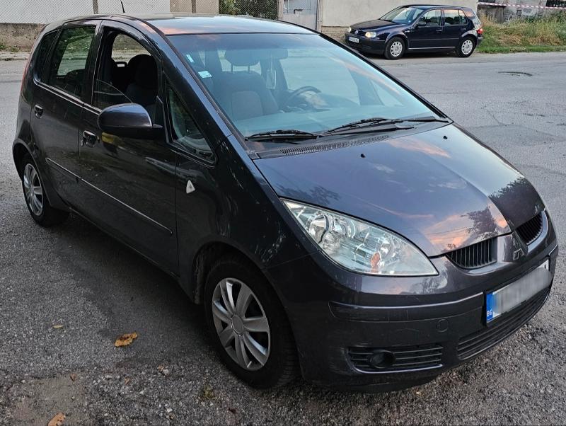 Mitsubishi Colt 1.1i - изображение 3