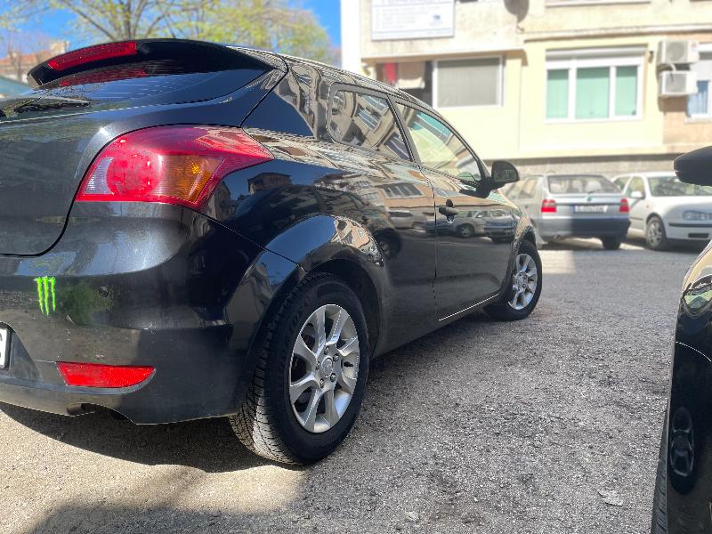 Kia Ceed 1.4 - изображение 4