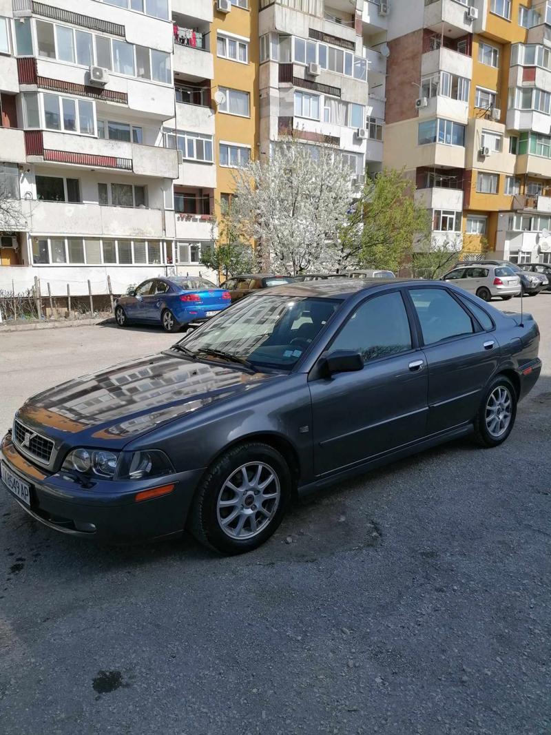 Volvo S40  - изображение 2