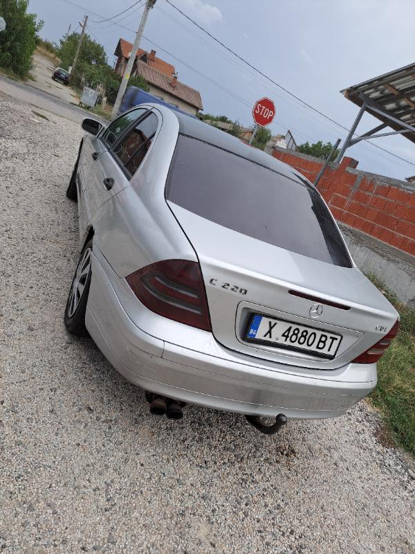 Mercedes-Benz 200 6 скорости  - изображение 6