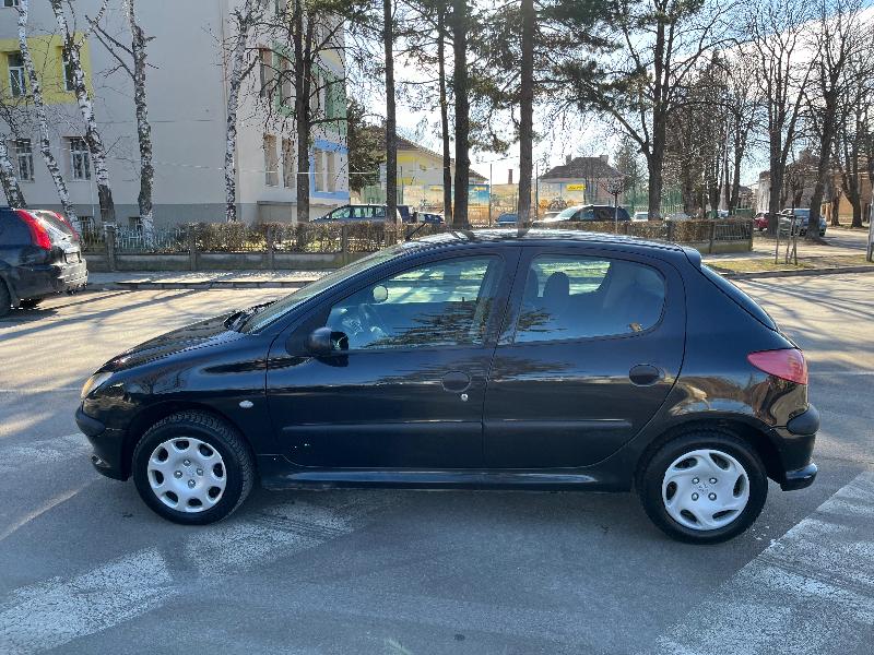 Peugeot 206 1.4i 75кс КЛИМА - изображение 8