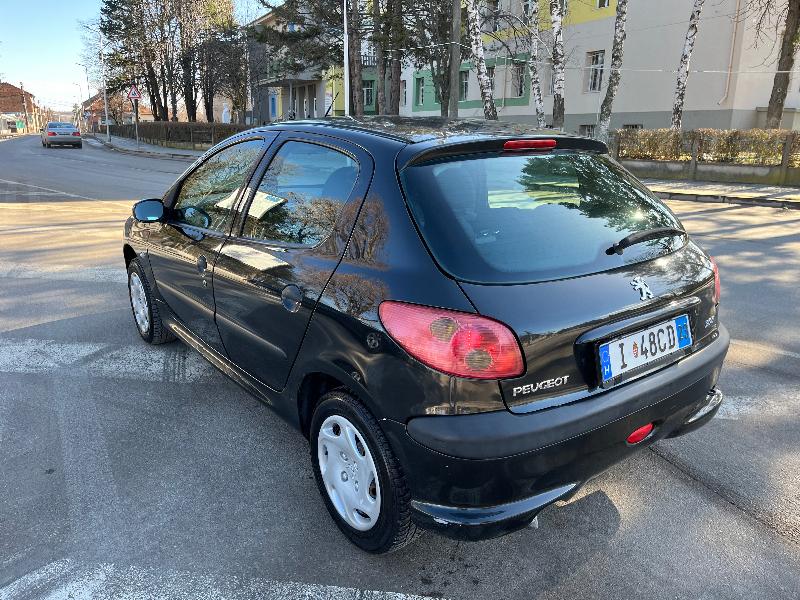 Peugeot 206 1.4i 75кс КЛИМА - изображение 5