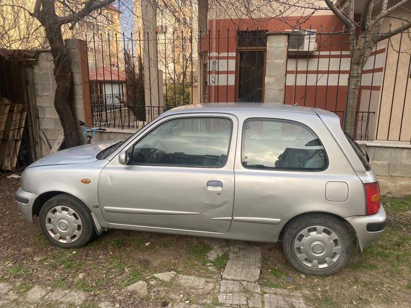 Nissan Micra 1.0 - изображение 2