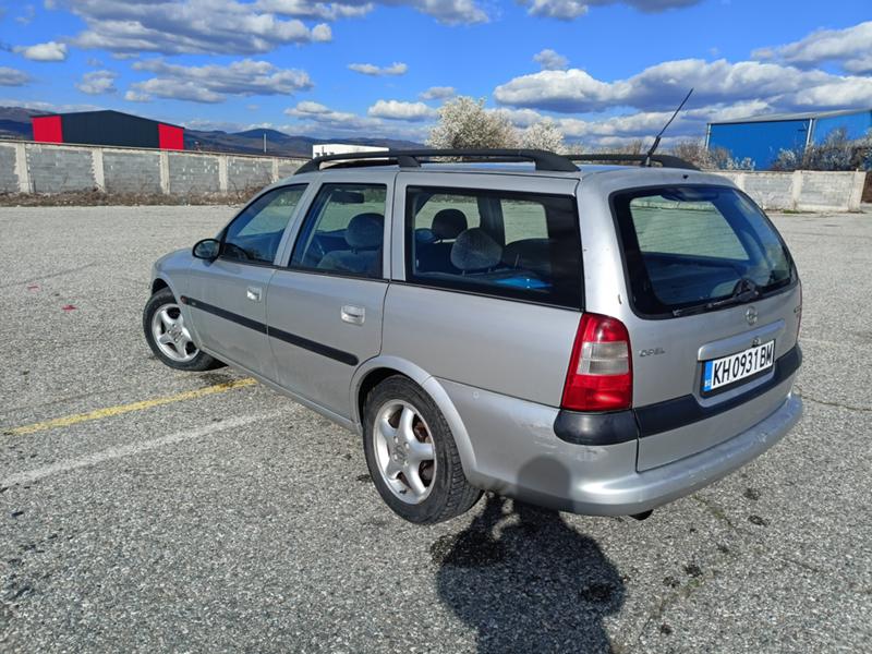 Opel Vectra 1.8 ECOTEC - изображение 3