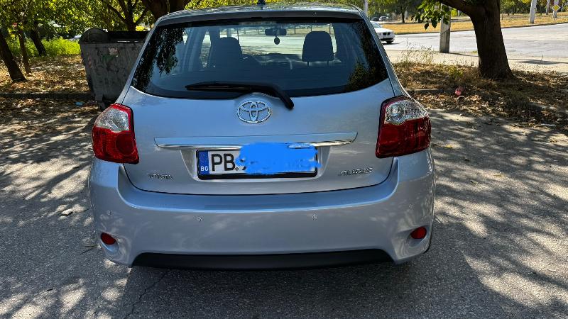 Toyota Auris 1,3 LUNA   - изображение 8