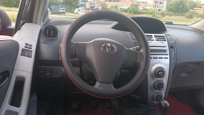 Toyota Yaris 1.3 VVTi Terra  - изображение 6