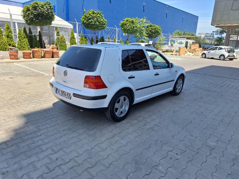 VW Golf 1.6 Газ Бензин - изображение 3