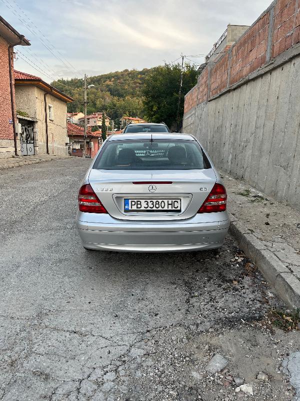 Mercedes-Benz C 200 2.2 cdi - изображение 4