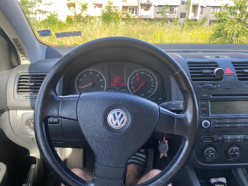 VW Golf 1.6 - изображение 3