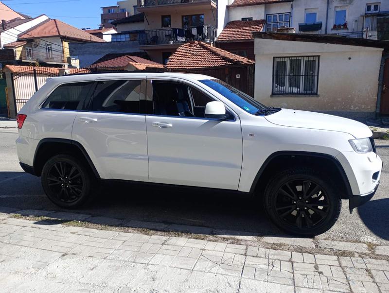 Jeep Grand cherokee CRD 3.0 241HP - изображение 6