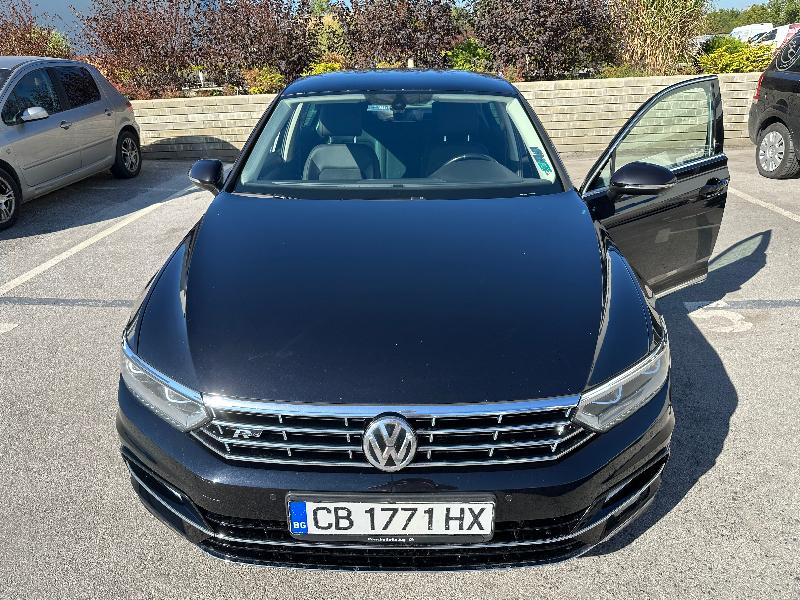 VW Passat 2.0 TDI R-LINE - изображение 2