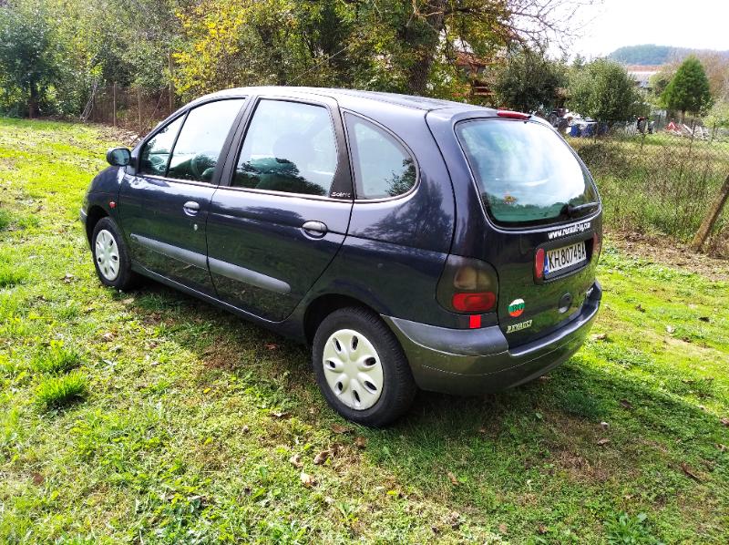 Renault Scenic 1.6 Газ - изображение 6