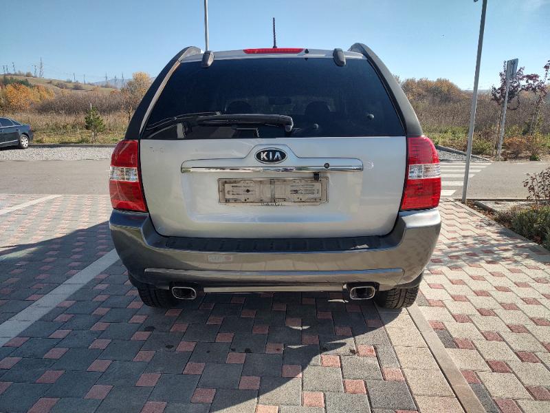 Kia Sportage 2.0 CRDI 4x4 - изображение 9