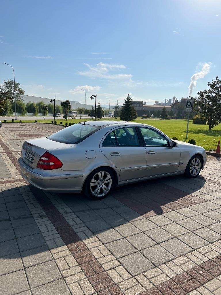 Mercedes-Benz E 320 Avangarde - изображение 4