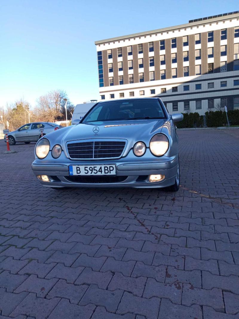 Mercedes-Benz 220 220cdi - изображение 2