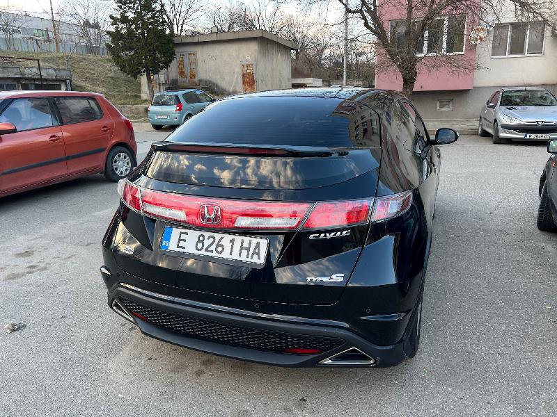 Honda Civic 1.4i - изображение 4