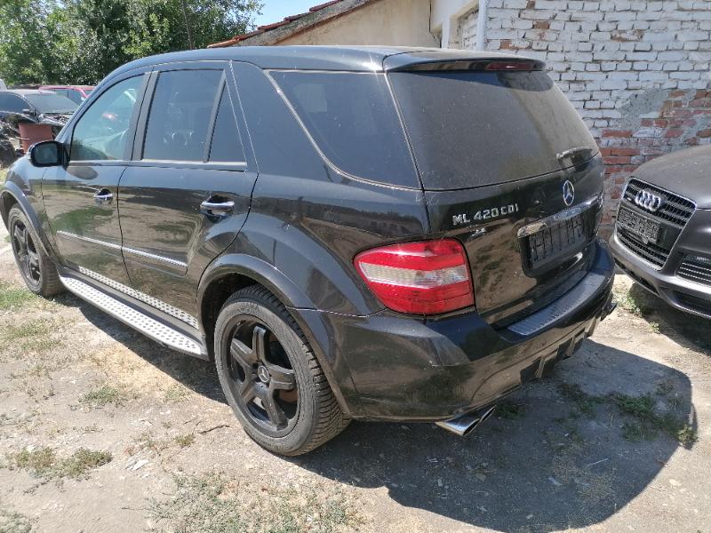 Mercedes-Benz ML 420 AMG Пакет на час - изображение 3