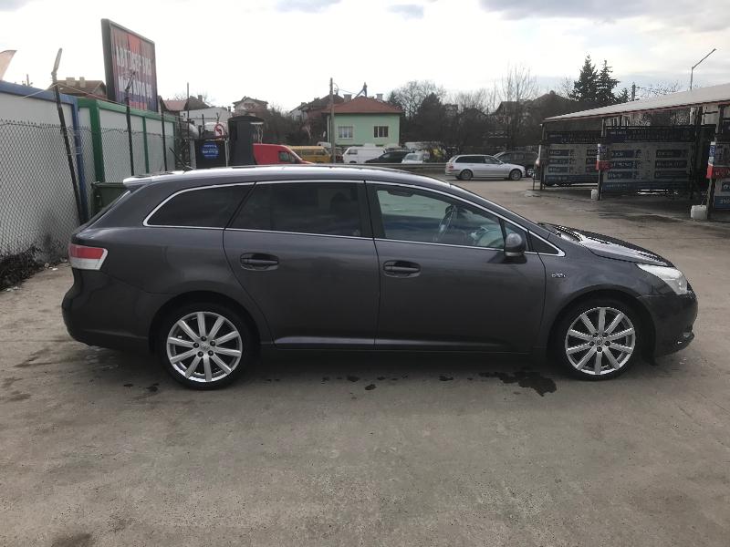 Toyota Avensis 2.2 D-CAT - изображение 7