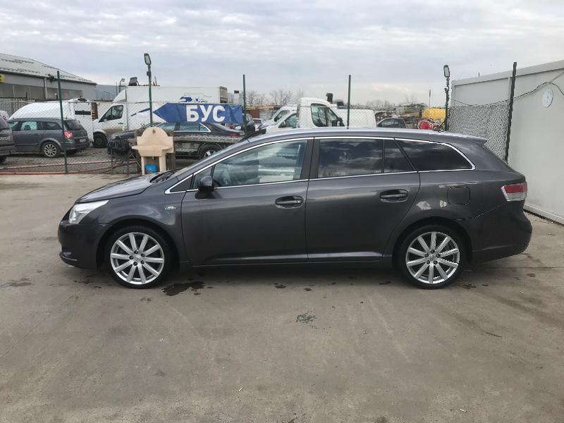 Toyota Avensis 2.2 D-CAT - изображение 4