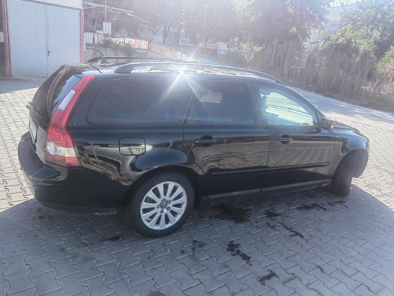 Volvo V50  - изображение 2