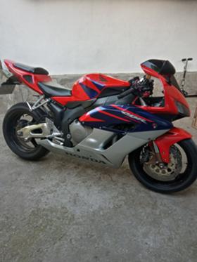 Обява за продажба на Honda Cbr 1000rr ~8 500 лв. - изображение 11