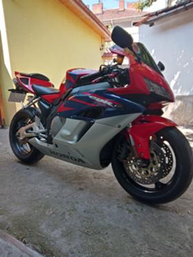 Обява за продажба на Honda Cbr 1000rr ~8 500 лв. - изображение 4