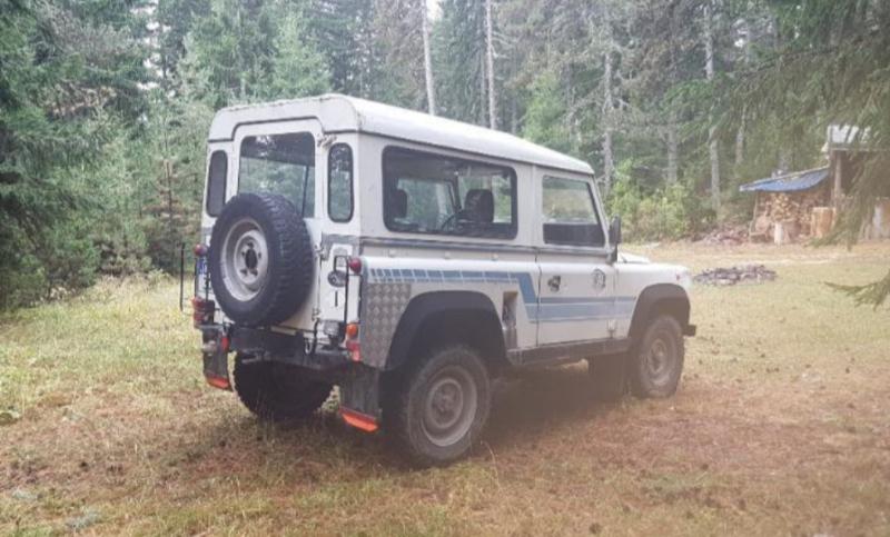 Land Rover Defender 90 - изображение 4